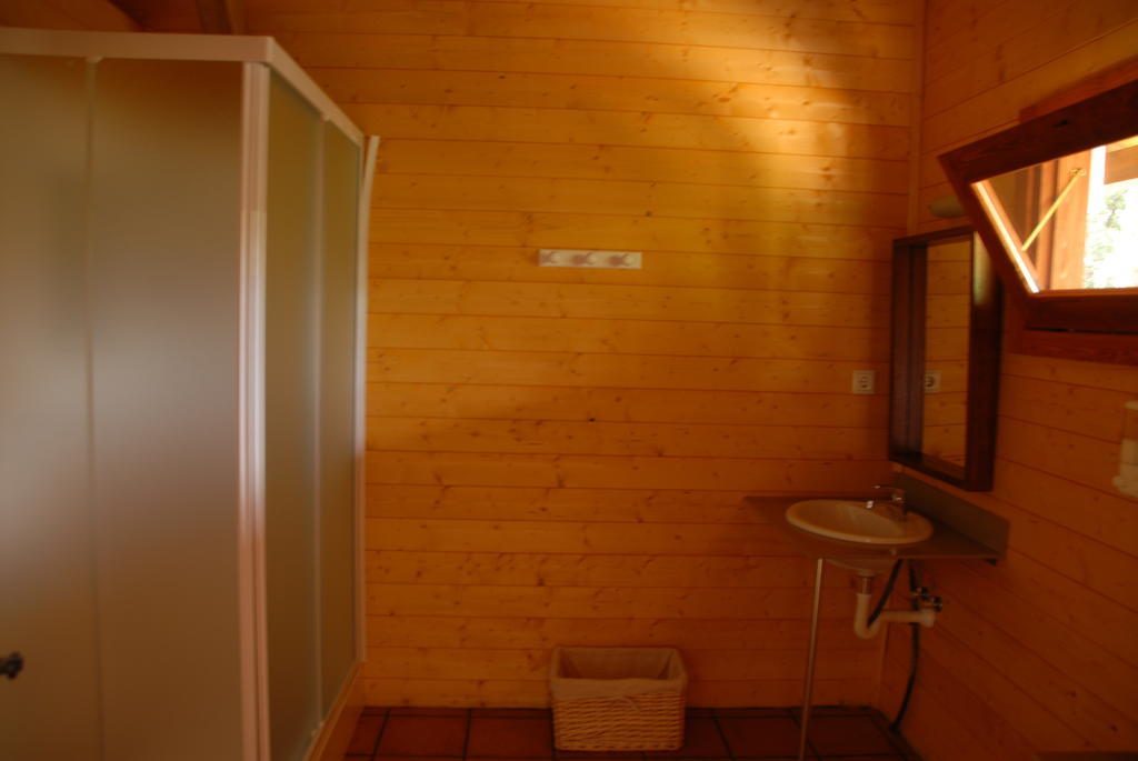 Cabanes Dosrius Canyamas ภายนอก รูปภาพ